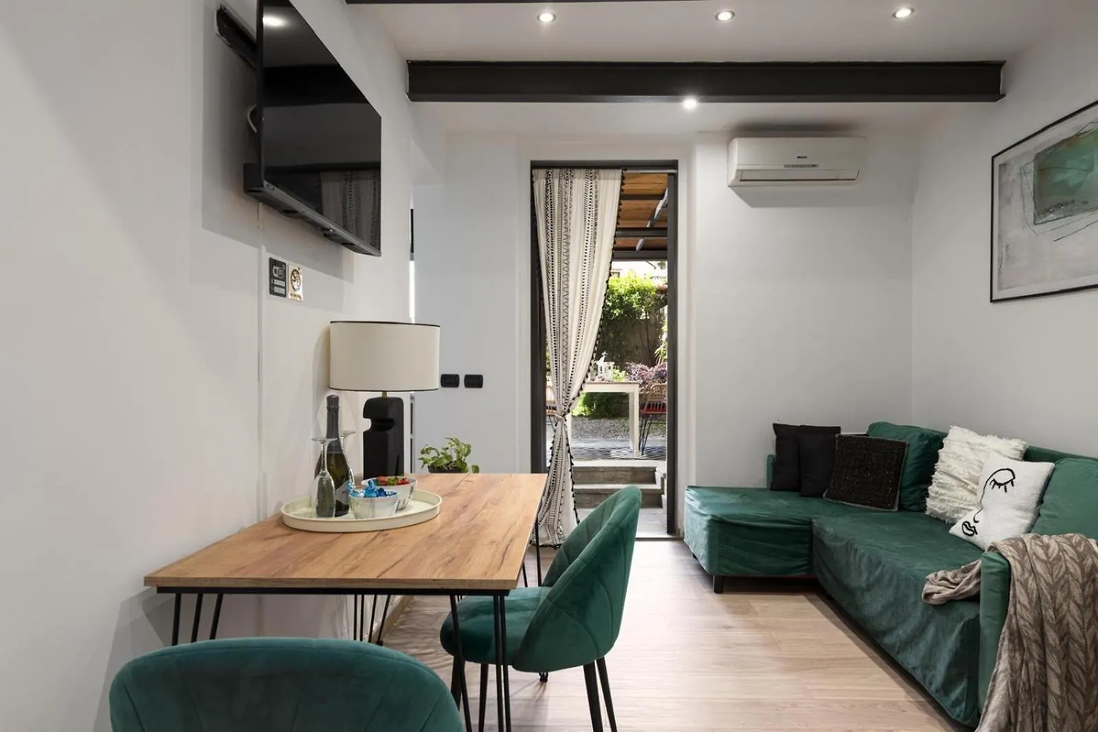 Nadia\'S Lovely Home - With Private Garden And Jacuzzi location