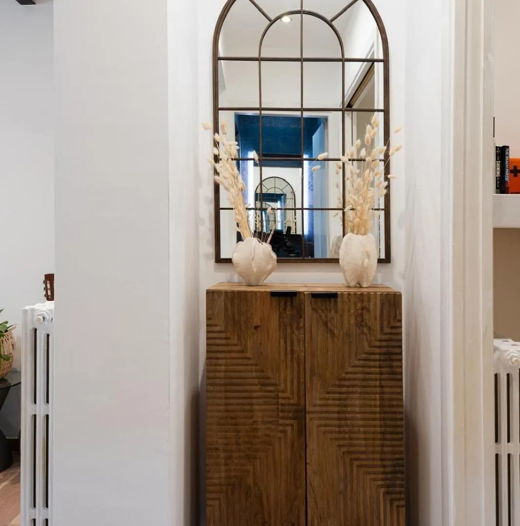 Nadia'S Lovely Home - With Private Garden And Jacuzzi Florence Appartement